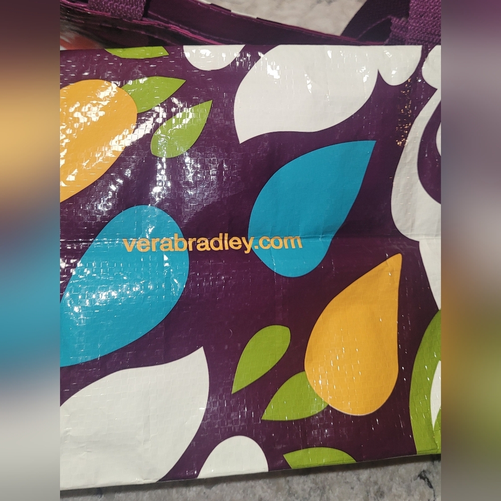 VERA BRADLEY Totes. Set Of 2. Never Used! - Picture 5 of 5